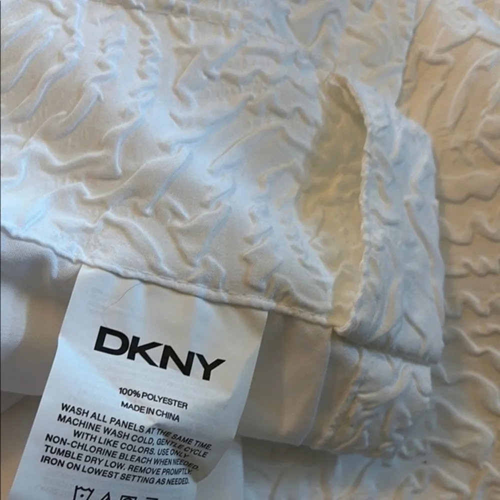 DKNY IMPRINT 52x88 4 White Textured Rod Pocket Window long Curtains Panels